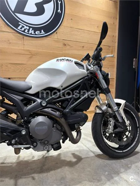 Ducati Monster 696 – Vista 7