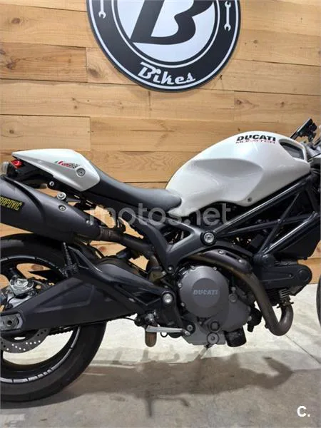 Ducati Monster 696 – Vista 8