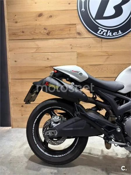 Ducati Monster 696 – Vista 9