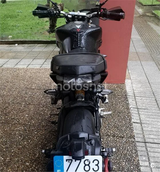 Yamaha MT-09 – Vista 6