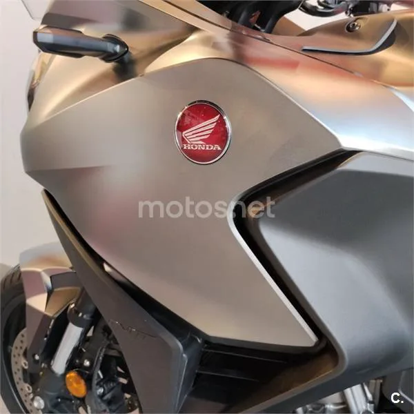 Honda NT1100 – Vista 12
