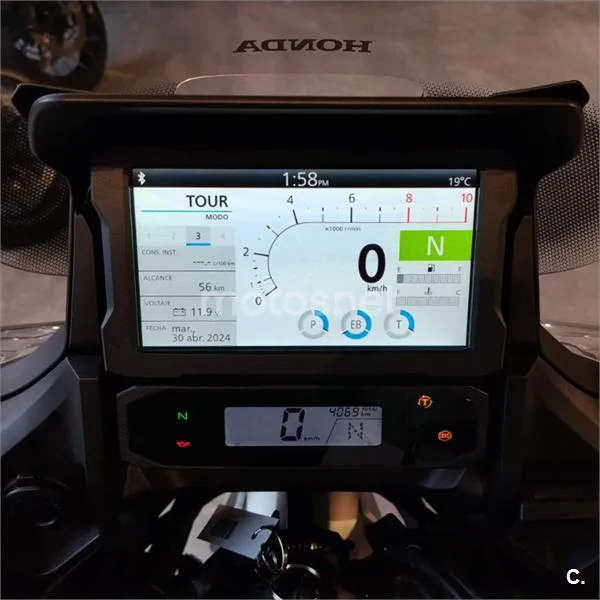 Honda NT1100 – Vista 5