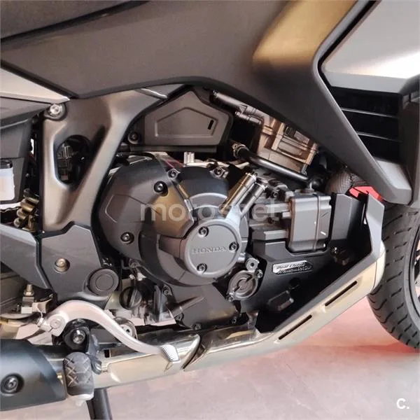 Honda NT1100 – Vista 10