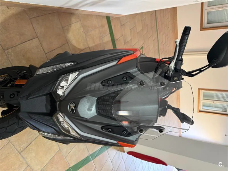 Kymco DTX 125 – Vista 7