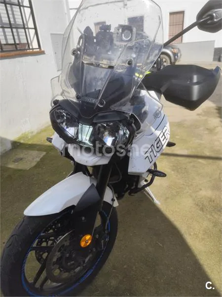 Triumph Tiger 800 XR – Vista 8