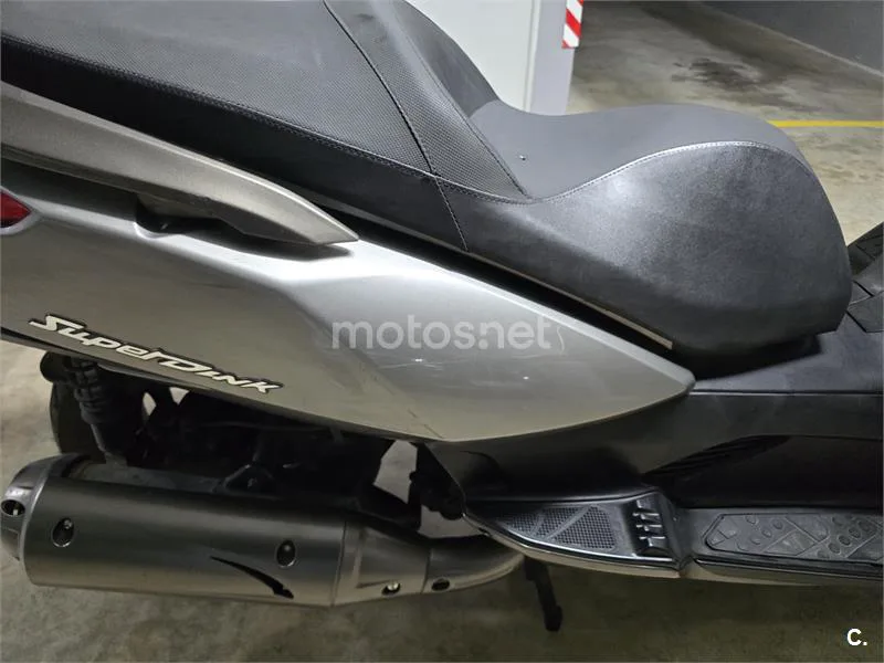 Kymco Super Dink 125i – Vista 7