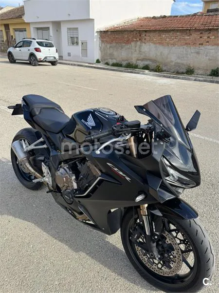 Honda CBR 650 R – Vista 16