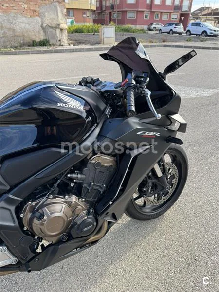 Honda CBR 650 R – Vista 6