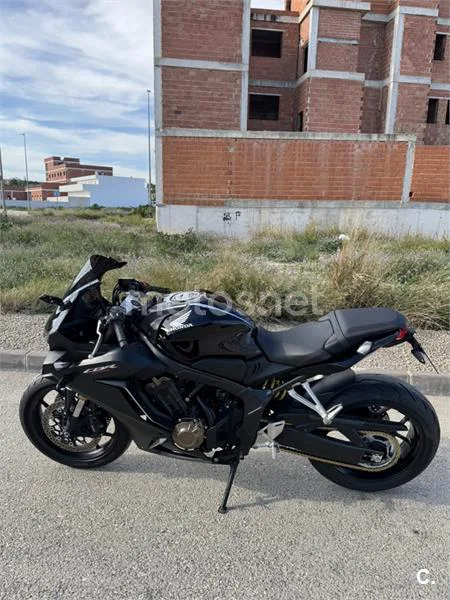 Honda CBR 650 R – Vista 8