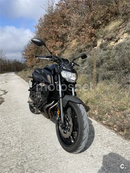 Yamaha MT-07 – Vista 20