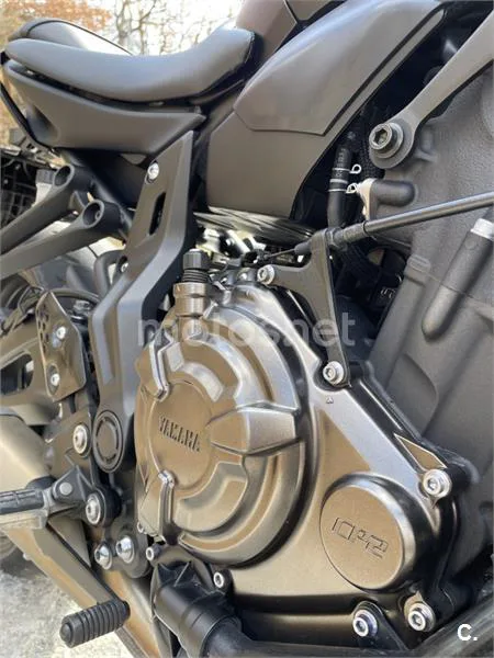 Yamaha MT-07 – Vista 25