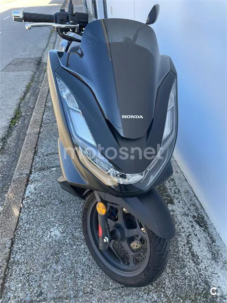 Honda PCX 125 – Vista 2