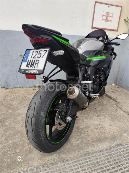 Kawasaki ZX-6R – Vista 2