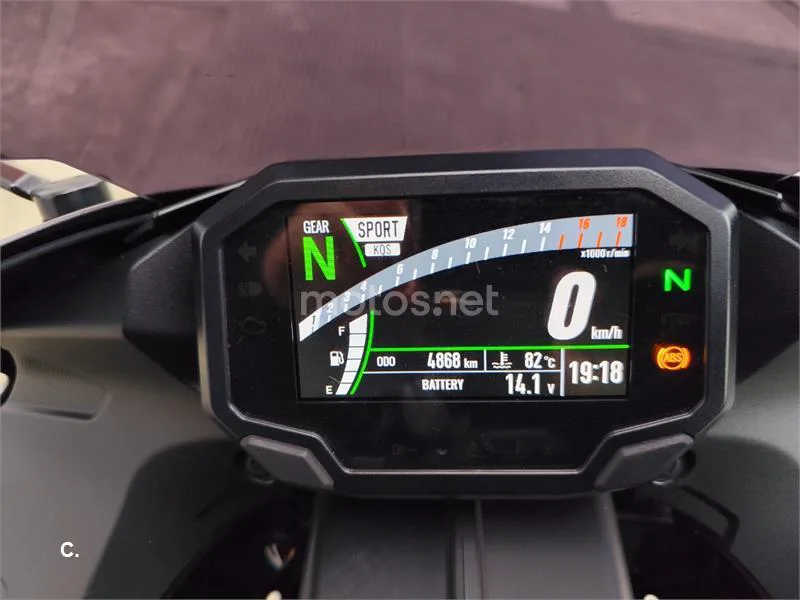 Kawasaki ZX-6R – Vista 12