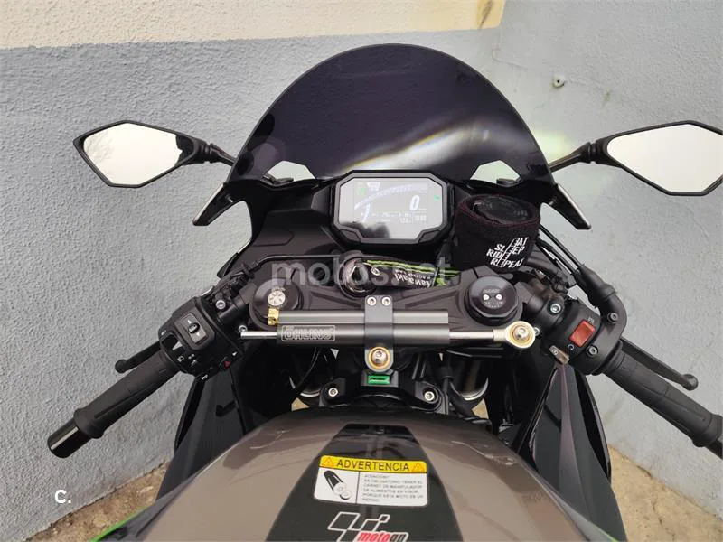 Kawasaki ZX-6R – Vista 3