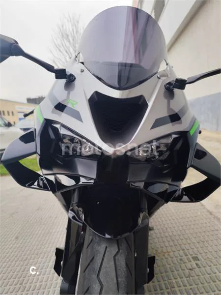 Kawasaki ZX-6R – Vista 10