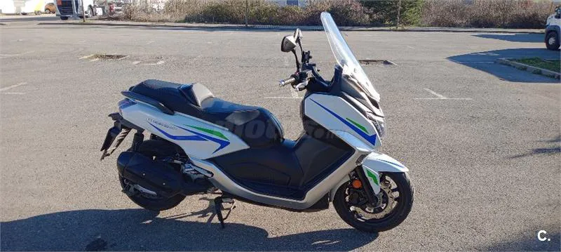 SYM Maxsym 400 – Vista 2
