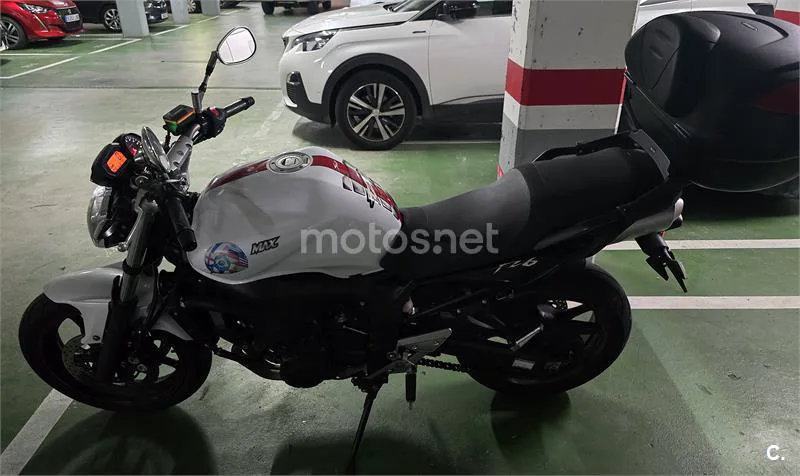 Yamaha FZ6 S S2 – Vista 3
