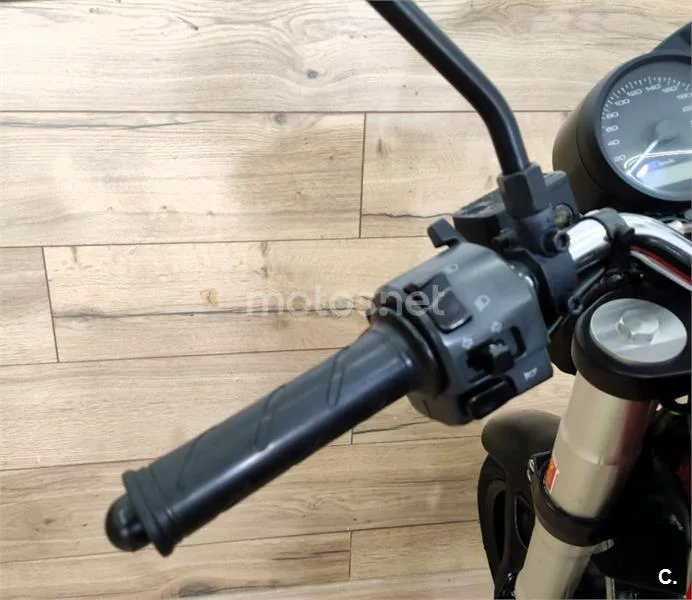 Ducati Monster 695 – Vista 12