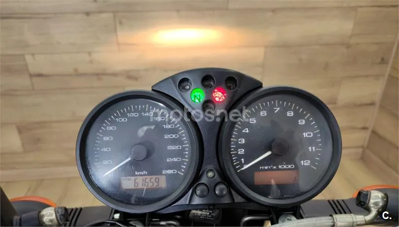 Ducati Monster 695 – Vista 13