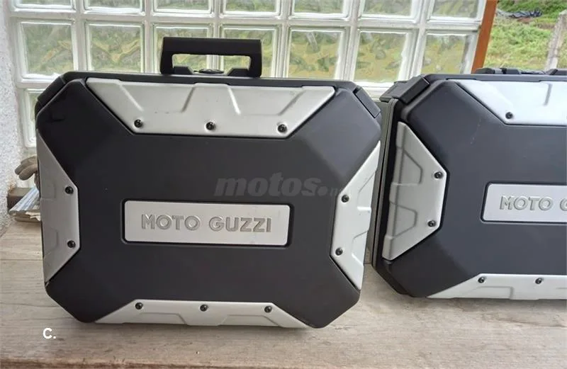 Moto Guzzi V 85 TT – Vista 4