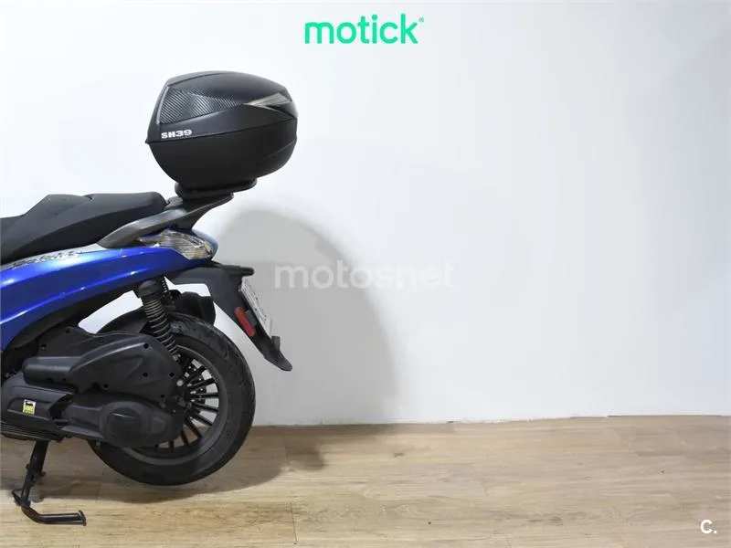 Piaggio Beverly 300 – Vista 4