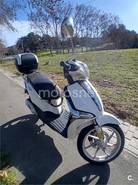 Piaggio Liberty 125 – Vista 2