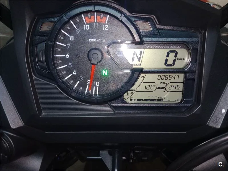 Suzuki V-Strom 650 – Vista 4