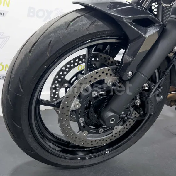 Kawasaki Z7 Hybrid - Vista 21