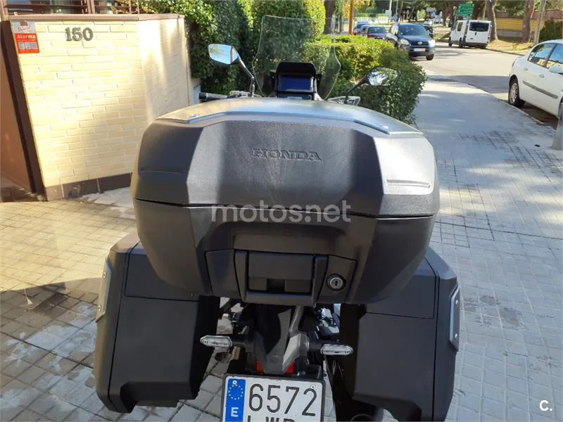 Honda NT1100 – Vista 15