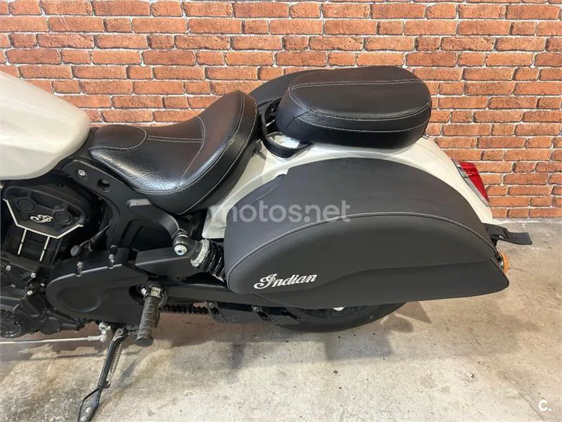 Indian Scout – Vista 12