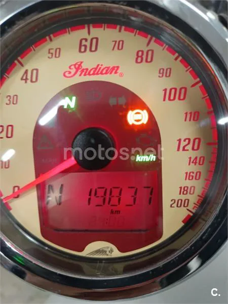 Indian Scout – Vista 19