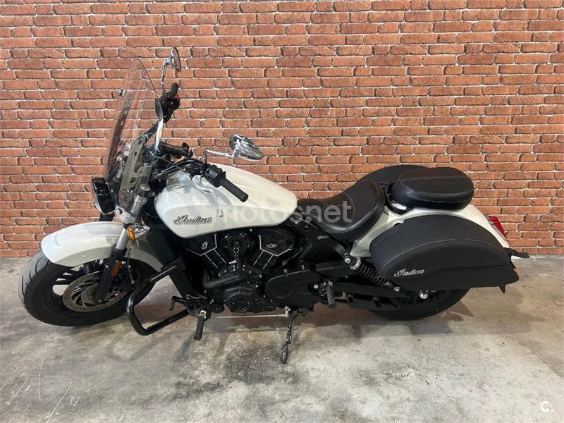Indian Scout – Vista 9