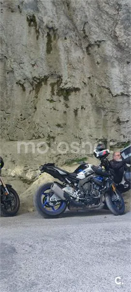 Yamaha MT-10 – Vista 2