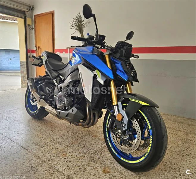 Suzuki GSX-S – Vista 5