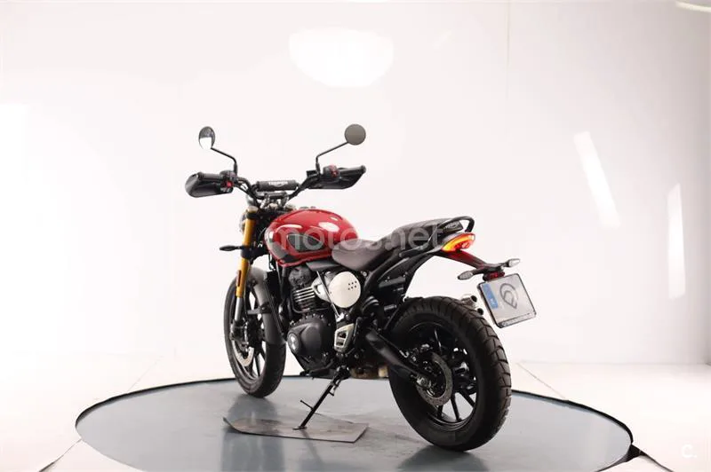 Triumph Scrambler 400 X – Vista 3