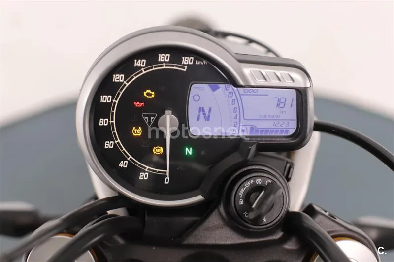 Triumph Scrambler 400 X – Vista 5