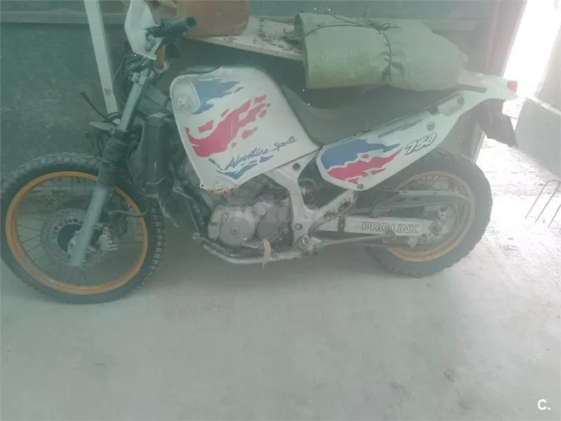 Honda XRV 750 Africa Twin – Vista 3