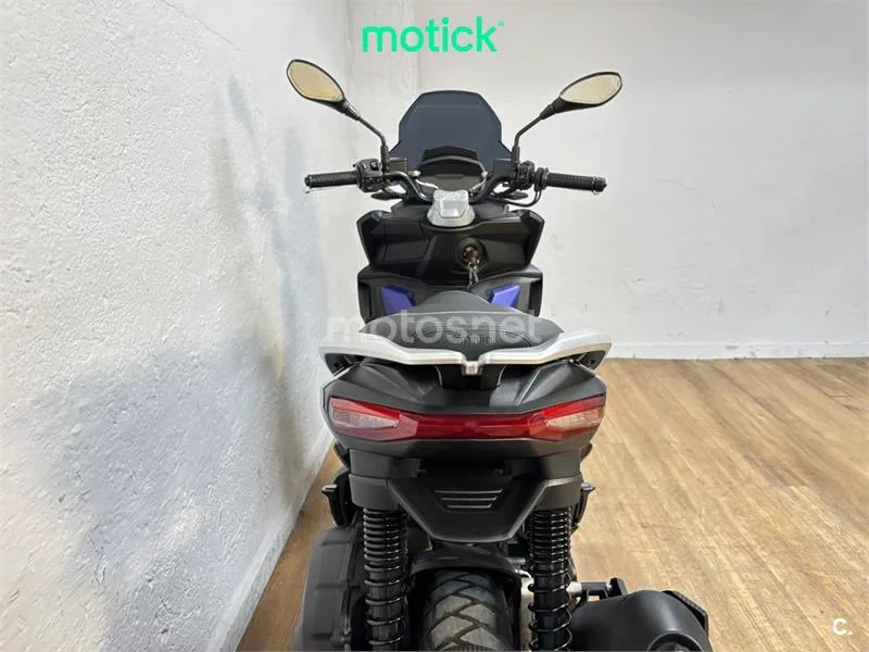 Aprilia SR GT 125 – Vista 6