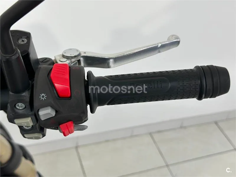 Benelli Leoncino 800 – Vista 12