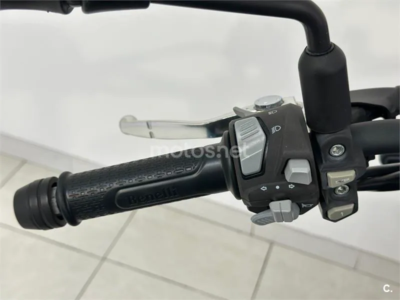 Benelli Leoncino 800 – Vista 13