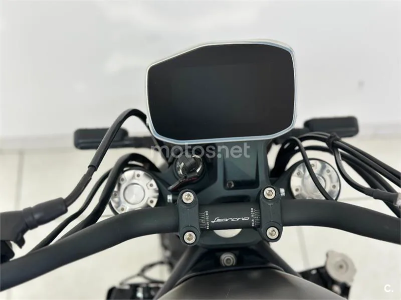 Benelli Leoncino 800 – Vista 14