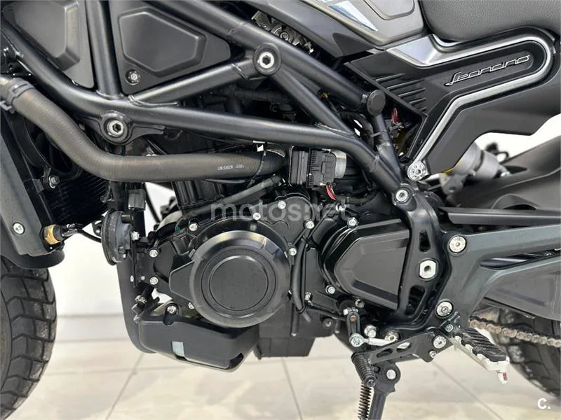 Benelli Leoncino 800 – Vista 19