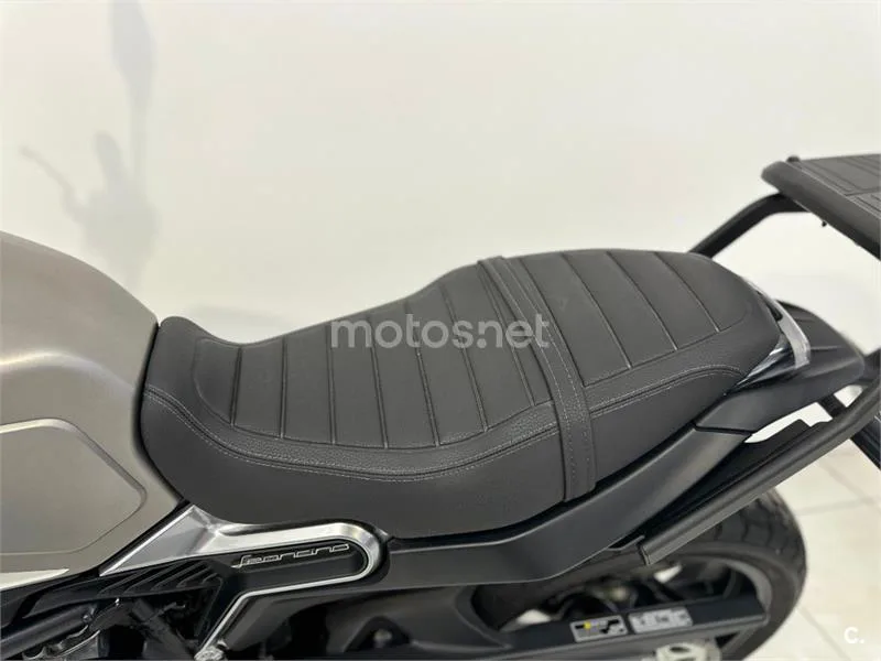 Benelli Leoncino 800 – Vista 21