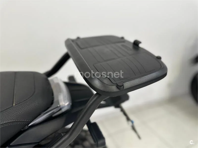 Benelli Leoncino 800 – Vista 24