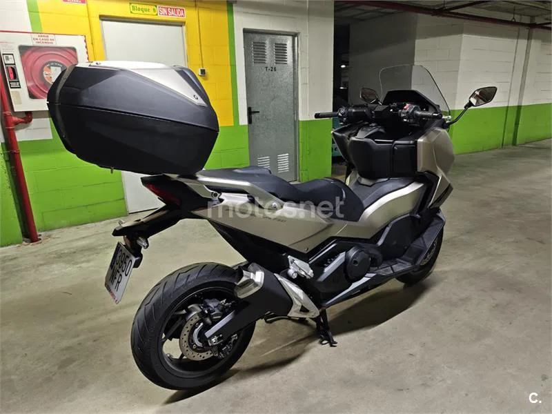 Honda Forza 750 – Vista 3