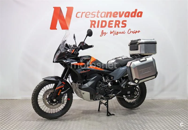 KTM 890 – Vista 4