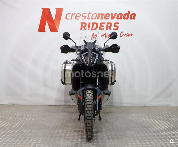 KTM 890 – Vista 5