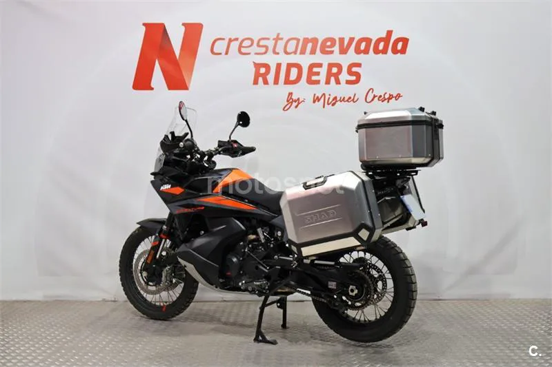 KTM 890 – Vista 10
