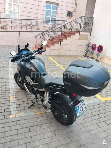 Honda Crossrunner VFR800X – Vista 3